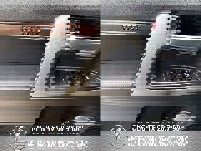 Used 2016 Toyota Land Cruiser image 25