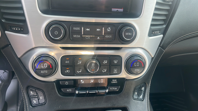 Used 2015 GMC Yukon XL SLT AWD/4WD image 16