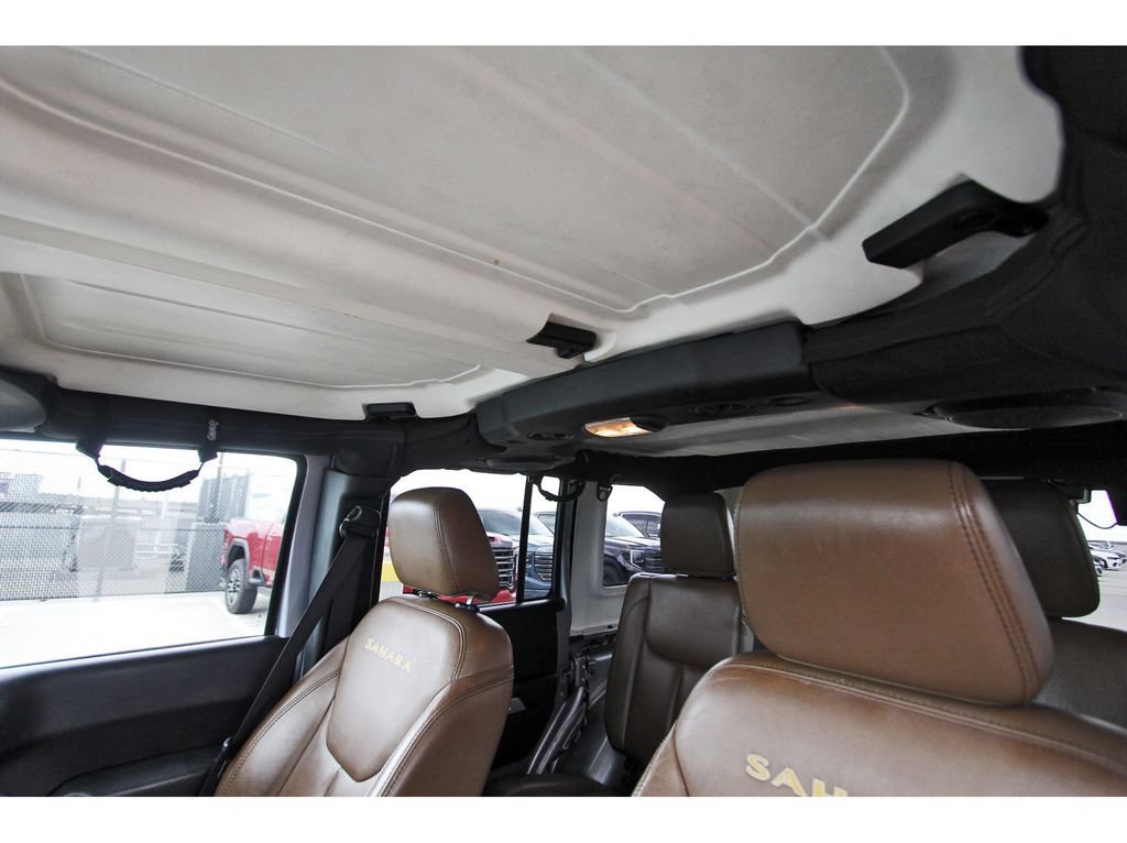 Used 2014 Jeep Wrangler Unlimited Sahara w/ Max Tow Package AWD/4WD image 22