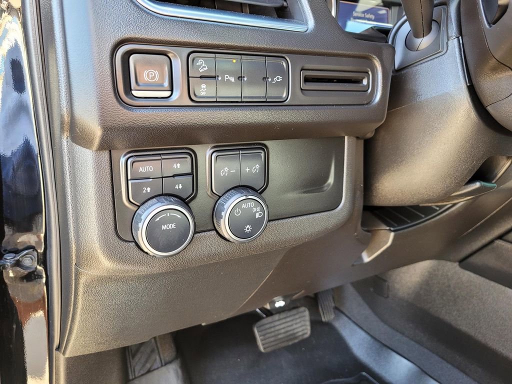 Used 2021 Chevrolet Tahoe Z71 w/ Rear Media and Nav Package image 24