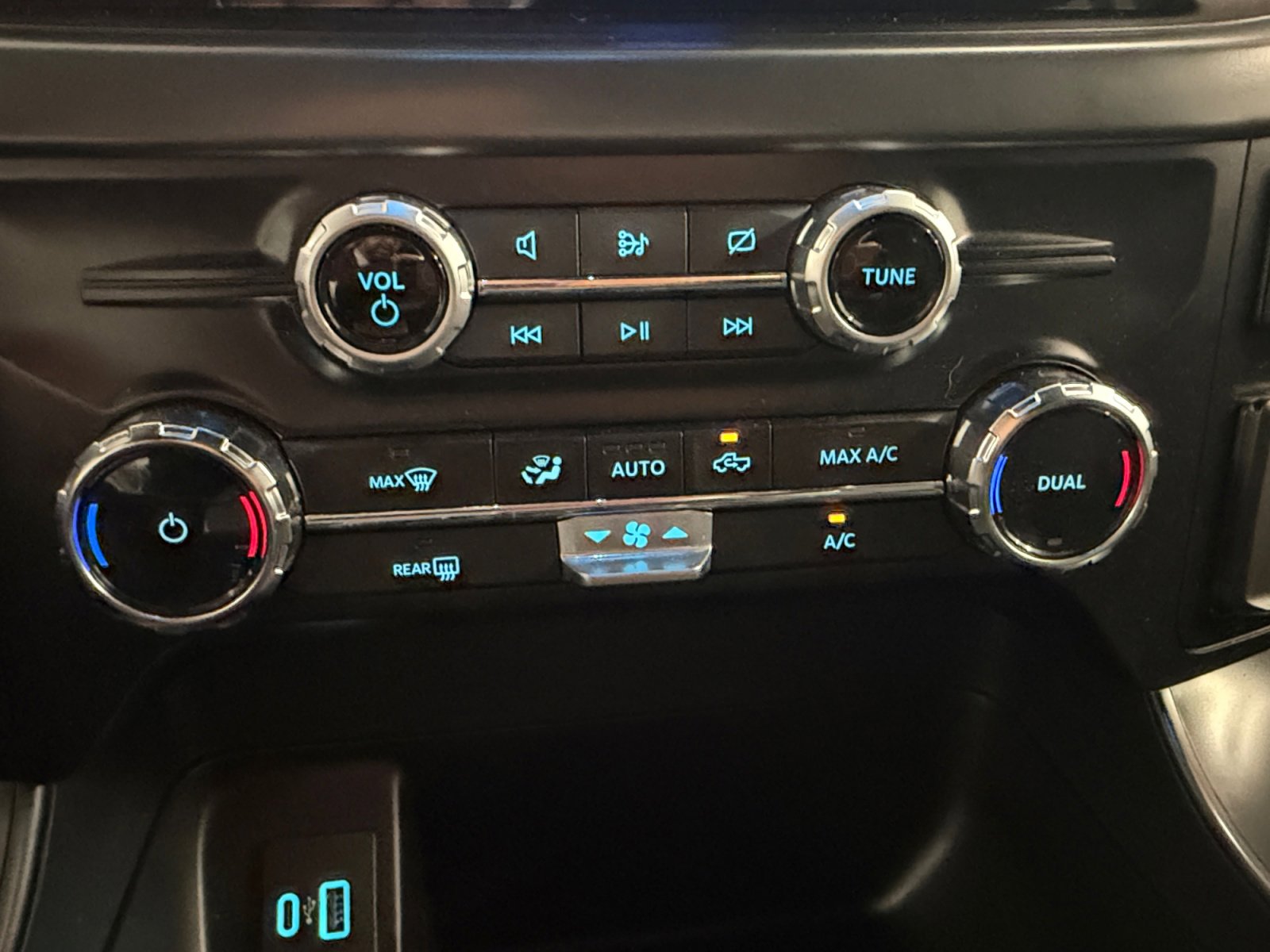 Used 2024 Ford F150 XLT w/ FX4 Off-Road Package AWD/4WD image 20