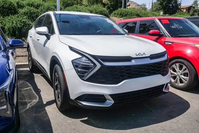 Certified 2024 Kia Sportage LX image 2