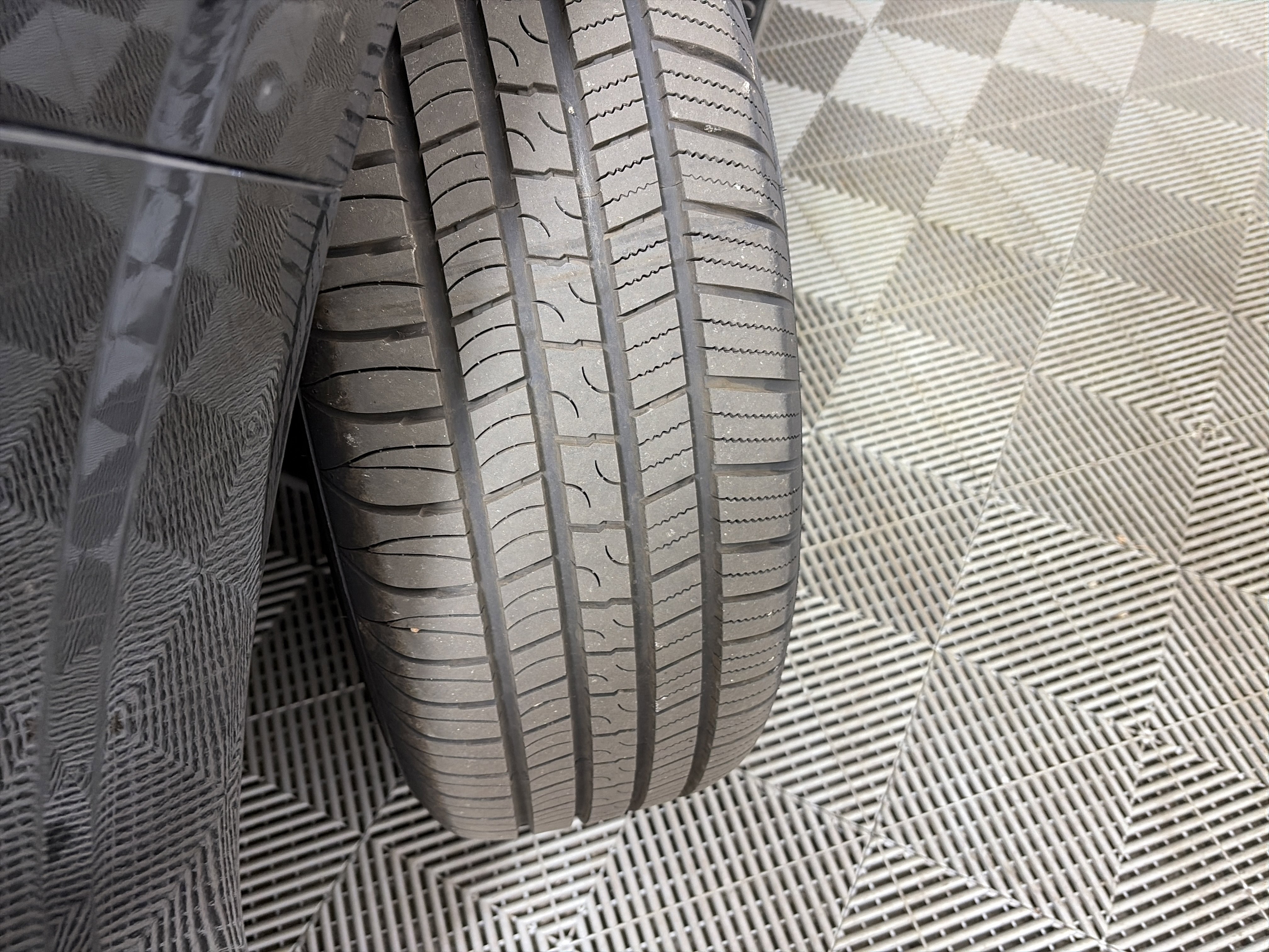 Used 2024 Kia Carnival LX image 19