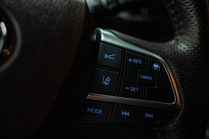 Used 2023 Toyota Sienna Platinum image 21