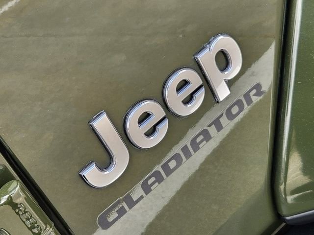 Used 2022 Jeep Gladiator Overland w/ Popular Equipment Package AWD/4WD image 11