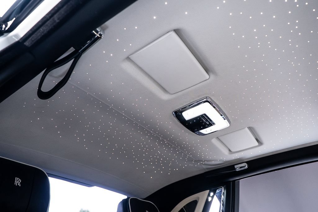 Used 2019 Rolls-Royce Phantom Sedan RWD image 57