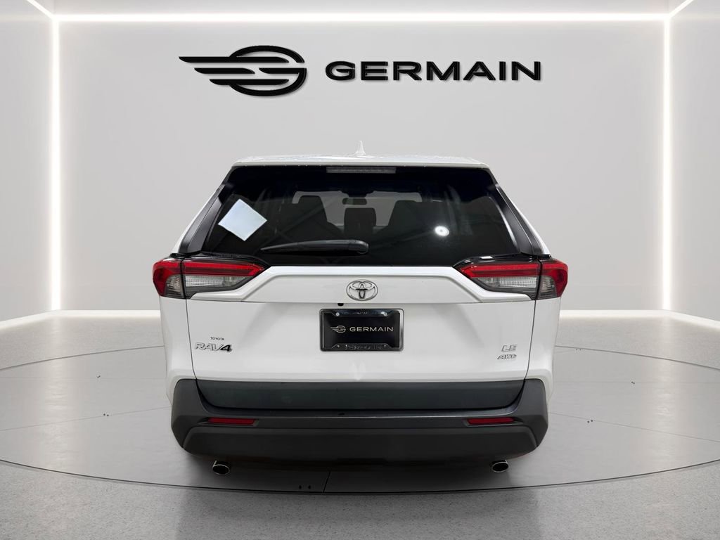Used 2022 Toyota RAV4 LE image 6