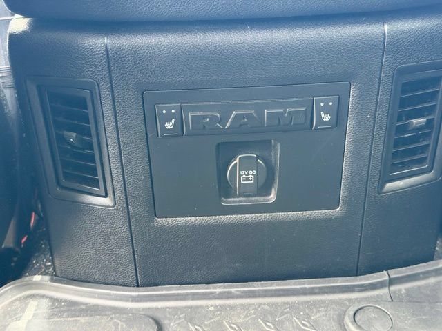 Used 2018 RAM 3500 Laramie w/ Convenience Group AWD/4WD image 39