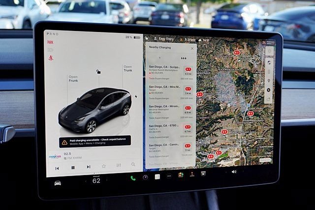 Used 2023 Tesla Model Y Long Range image 32