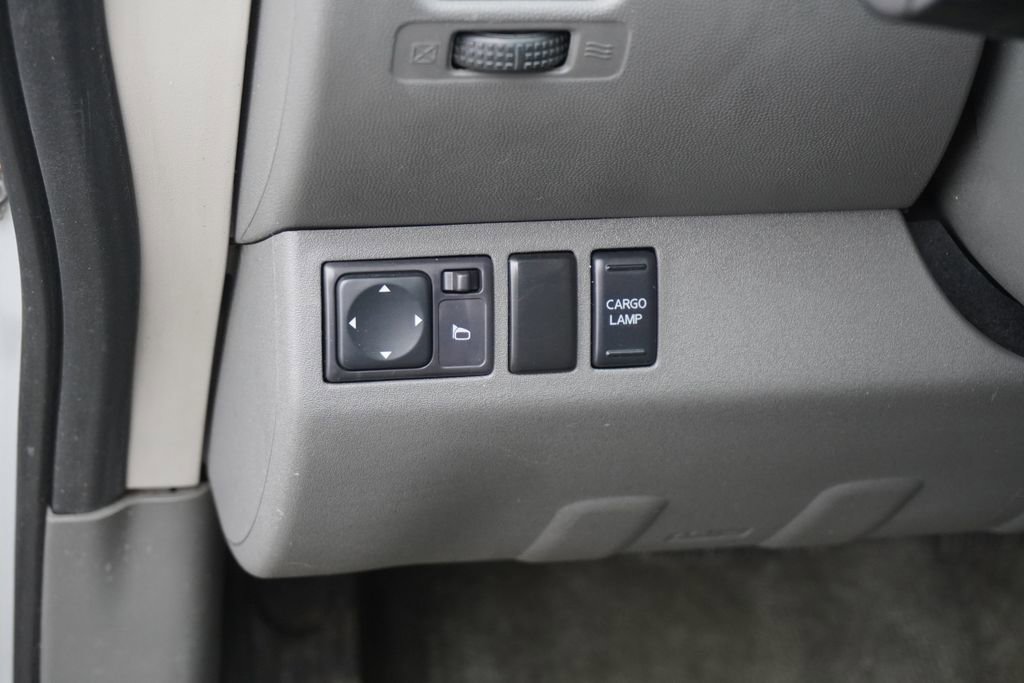 Used 2012 Nissan Frontier SV image 17