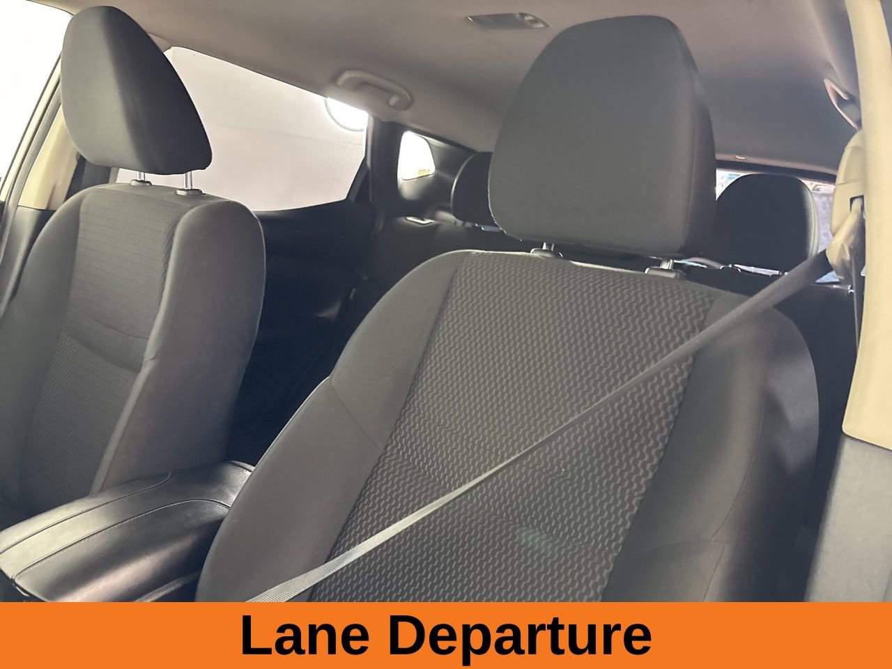 Used 2022 Nissan Rogue Sport S image 10