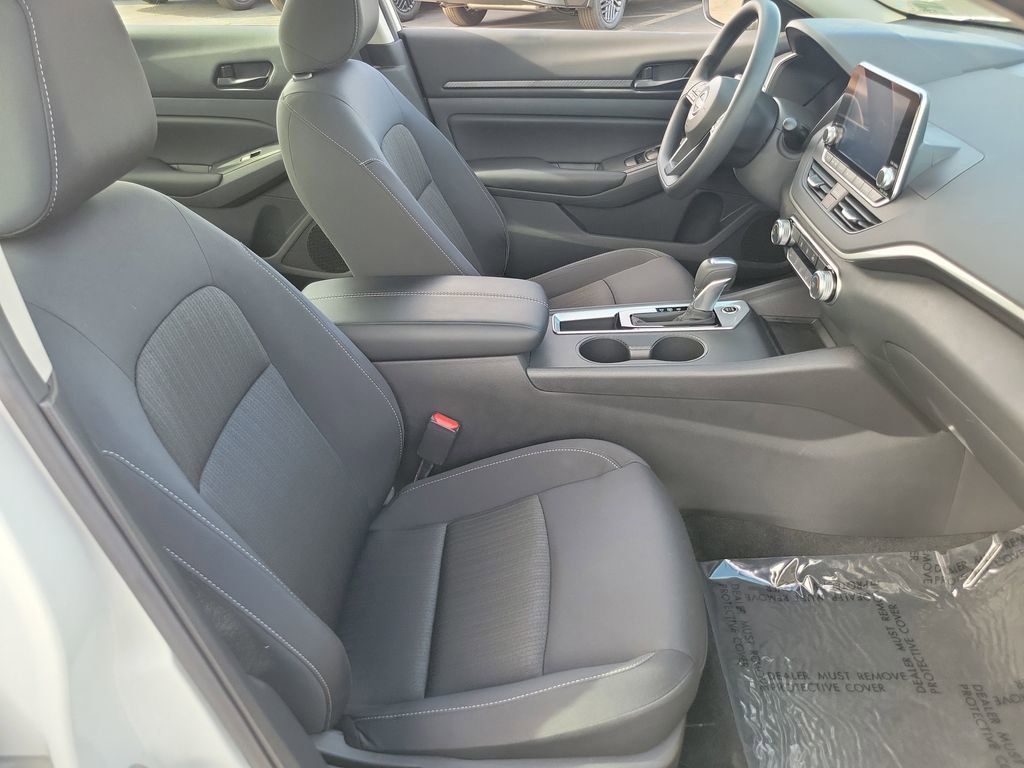 Certified 2025 Nissan Altima 2.5 S image 17