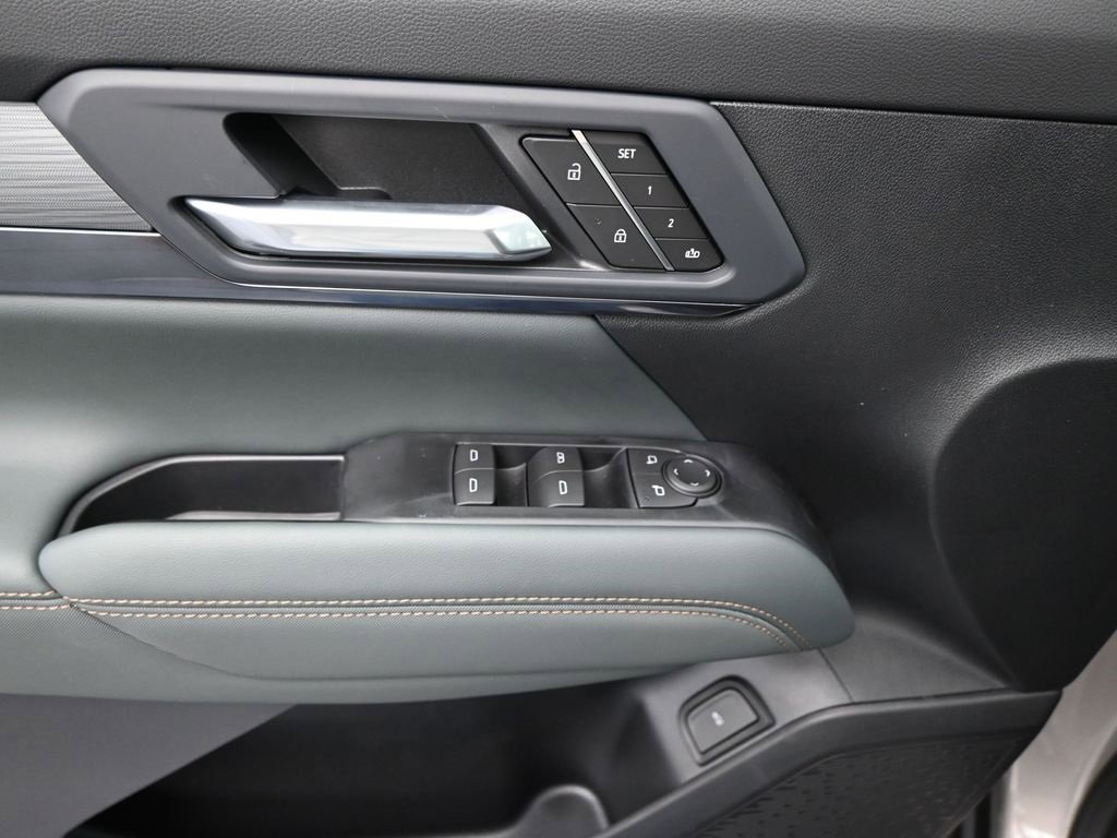 New 2026 GMC Terrain AT4 w/ Convenience Package III image 13