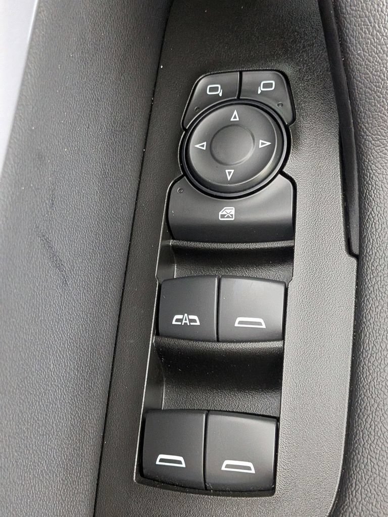 Used 2025 Chevrolet Blazer LT FWD image 15