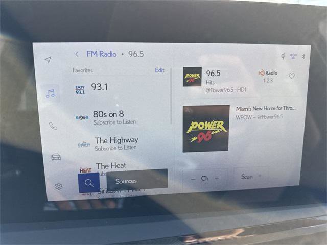 Certified 2024 Lexus ES 350 w/ Premium Package image 16