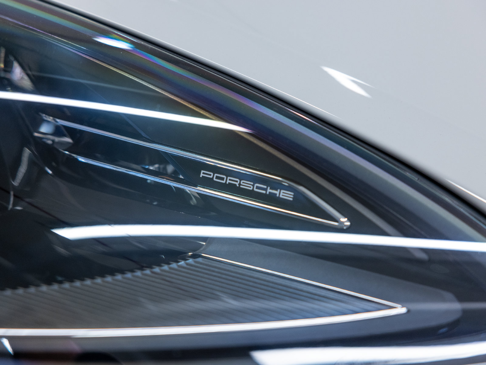 Certified 2026 Porsche Macan AWD/4WD image 15
