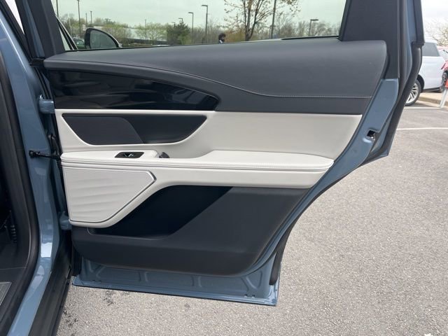 Used 2026 Lincoln Nautilus Premier image 19