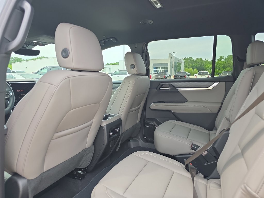New 2026 GMC Acadia Elevation w/ Elevation Premium Package FWD image 10