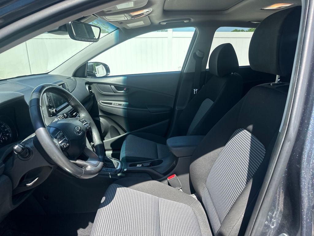 Used 2020 Hyundai Kona SEL Plus AWD/4WD image 41