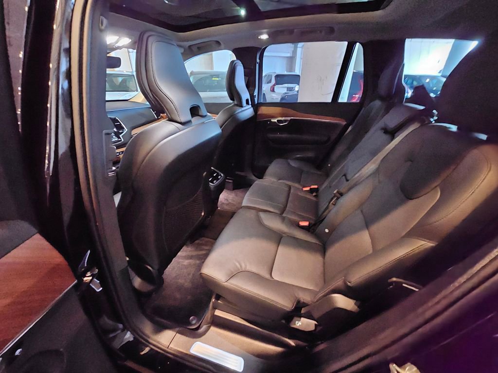 Certified 2024 Volvo XC90 B5 Plus AWD/4WD image 14