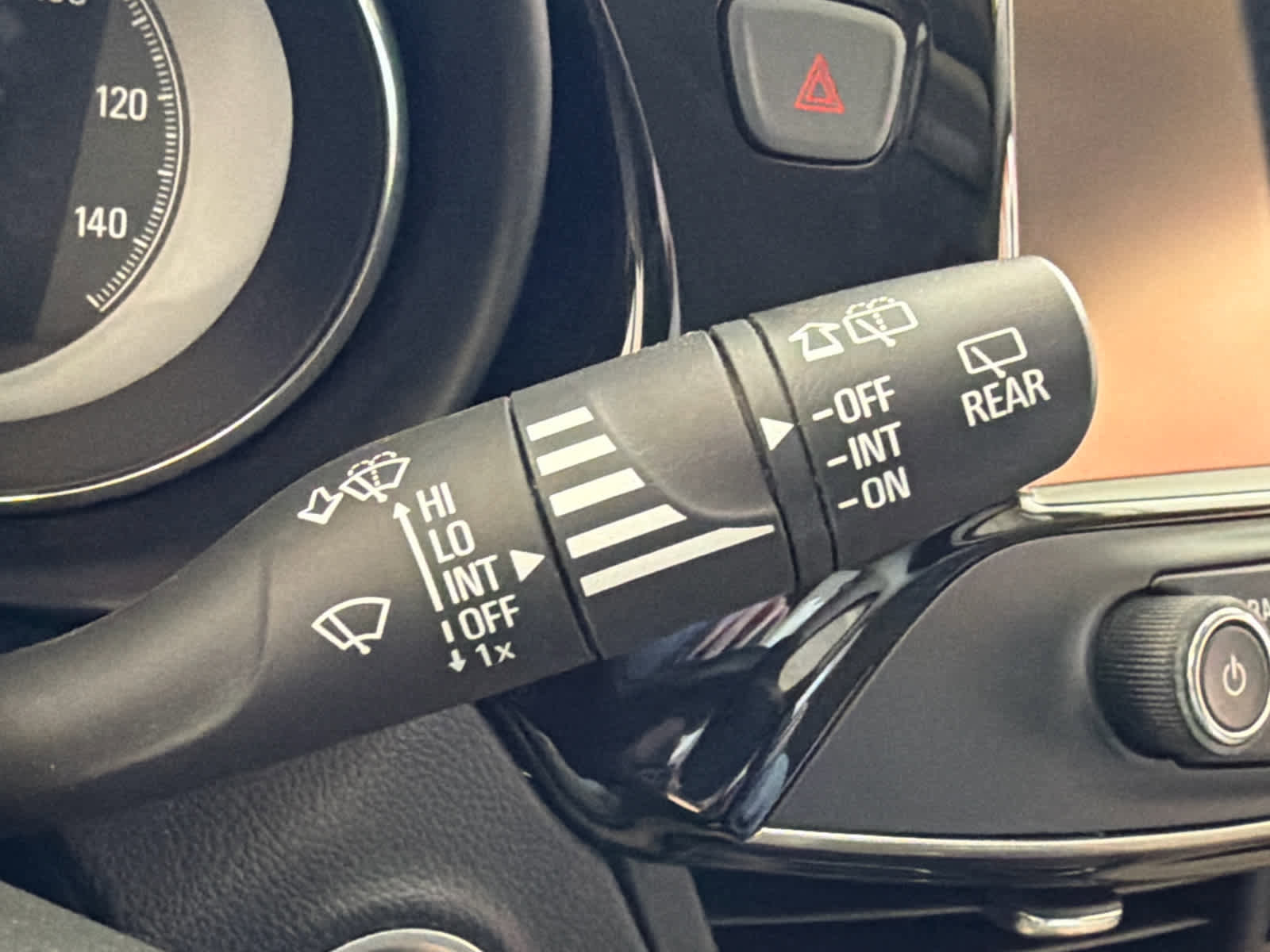 Used 2018 Buick Envision Preferred image 42