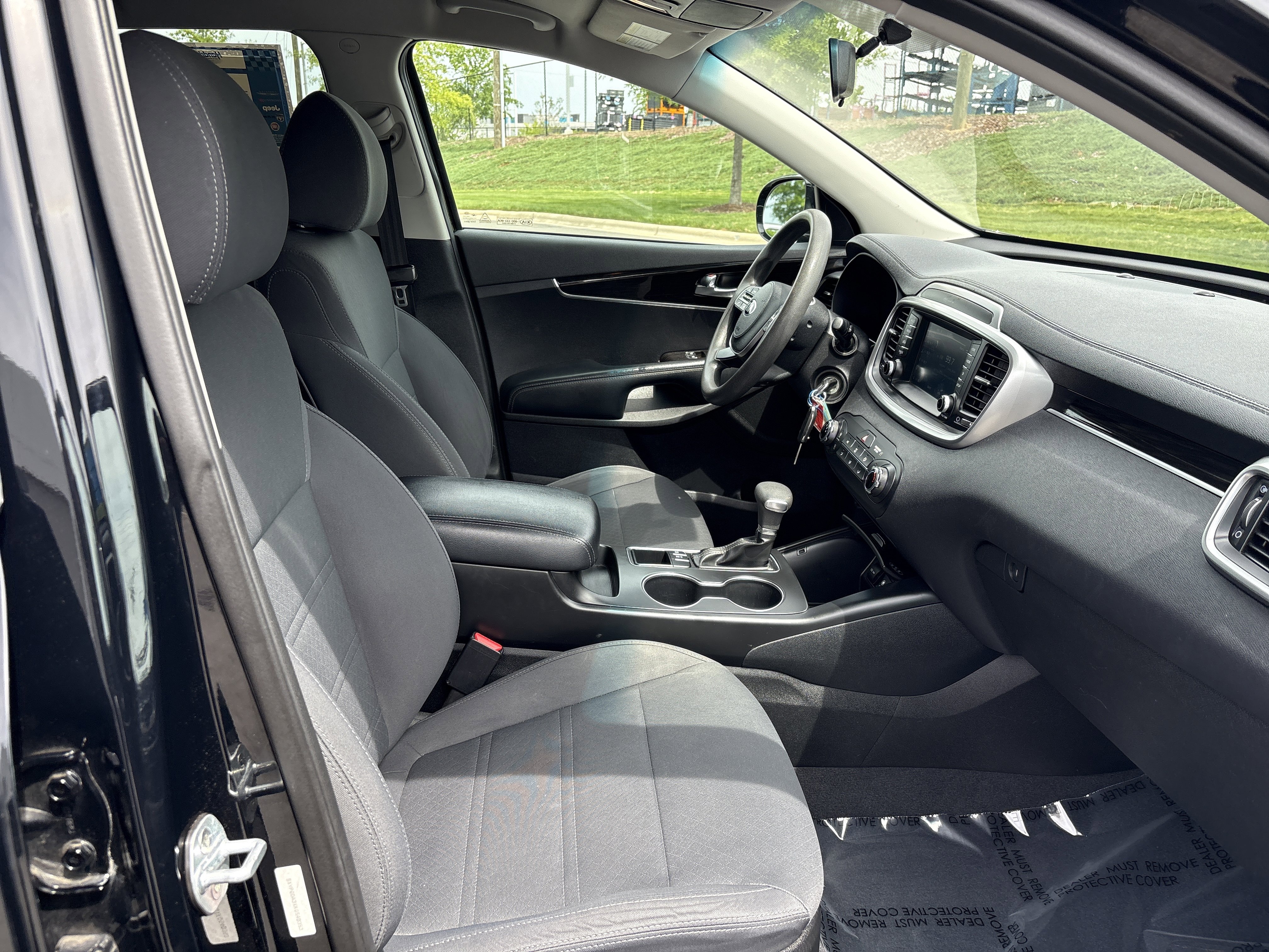 Used 2019 Kia Sorento LX image 22