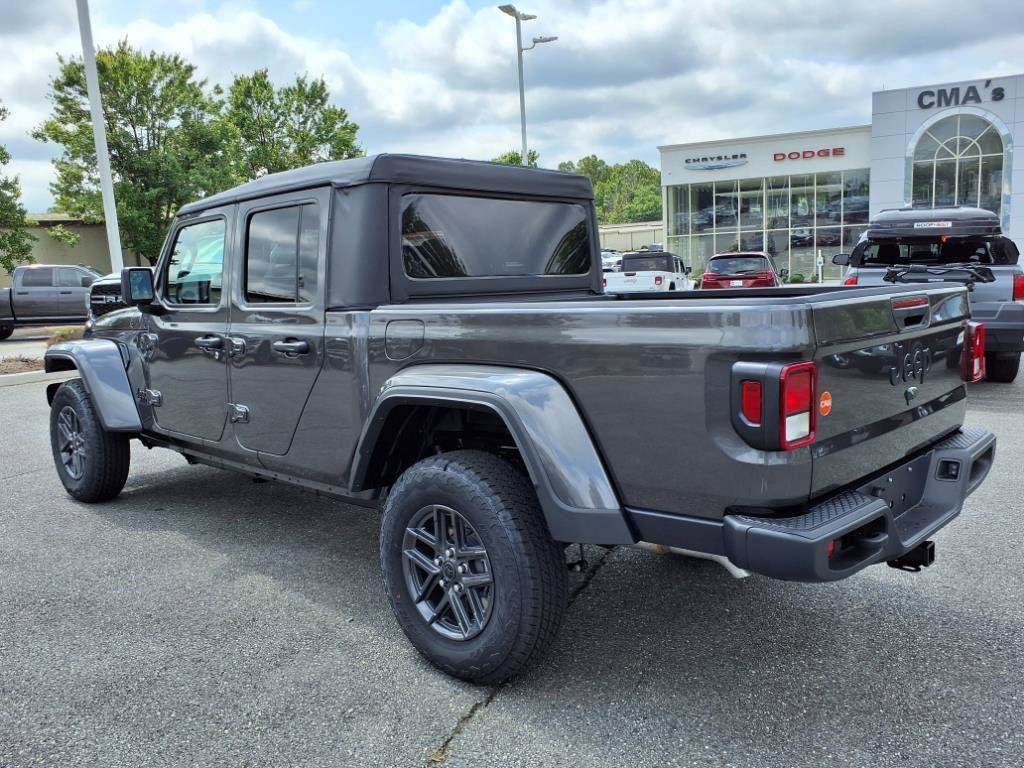 New 2025 Jeep Gladiator Sport image 8