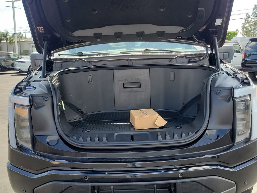 Used 2023 Ford F150 Lightning XLT AWD/4WD image 34