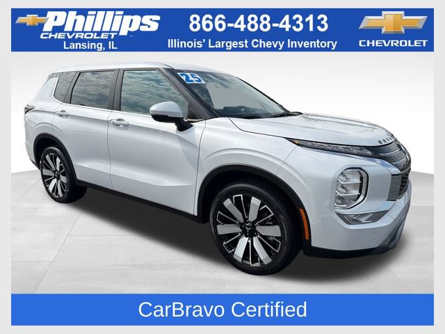 Used 2025 Mitsubishi Outlander SE FWD image 1