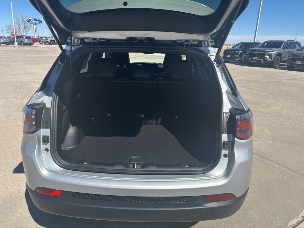 New 2026 Jeep Compass Latitude AWD/4WD image 5