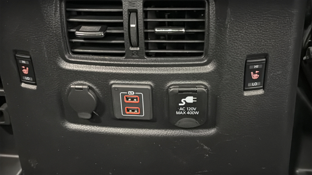 Used 2023 Nissan Titan PRO-4X w/ Pro-4x Convenience Package AWD/4WD image 35