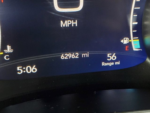 Certified 2024 Chrysler Pacifica Touring-L image 17