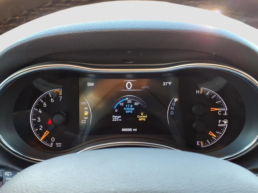 Used 2019 Jeep Grand Cherokee Altitude image 20