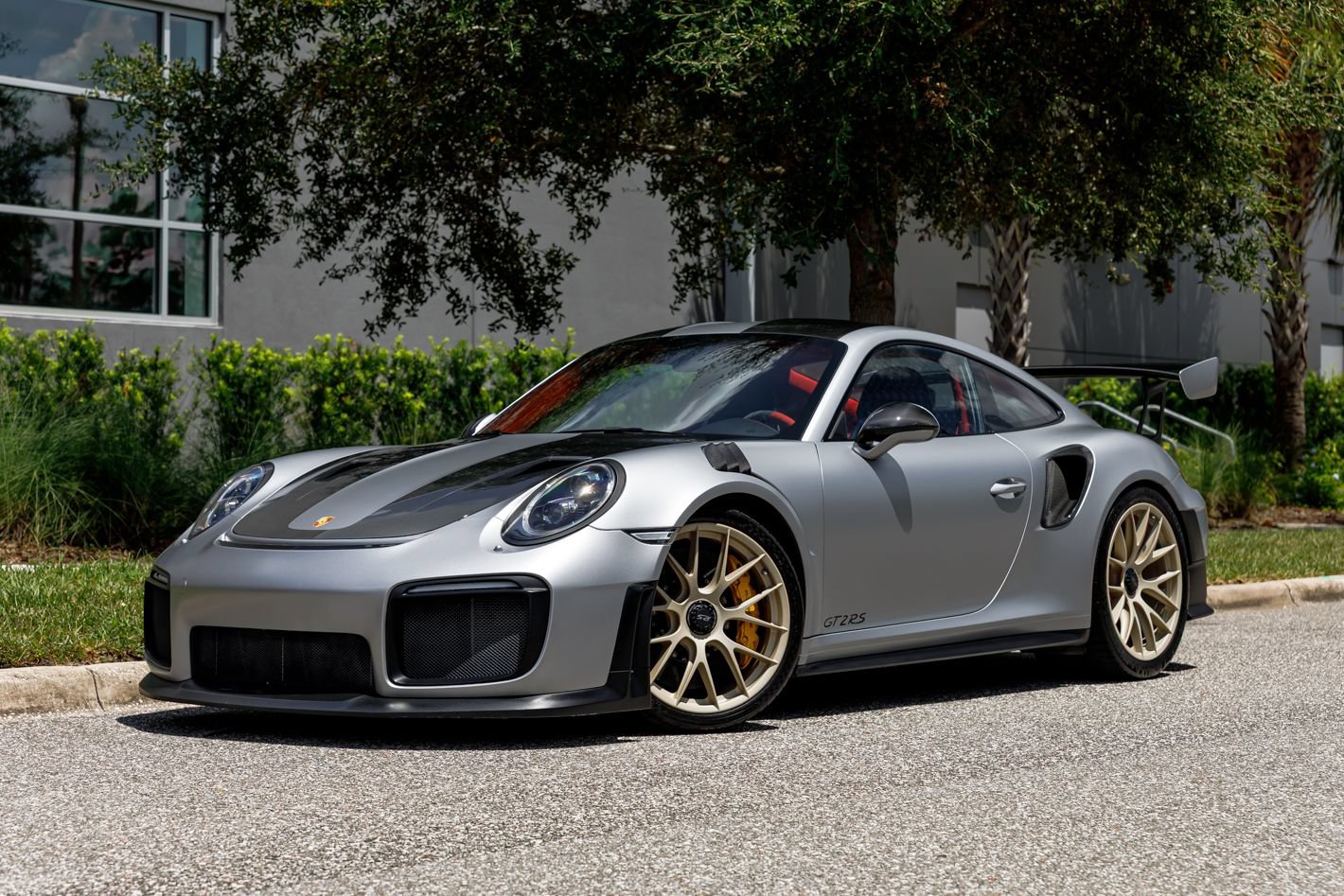 Used 2018 Porsche 911 GT2 RS w/ Weissach Package RWD image 37