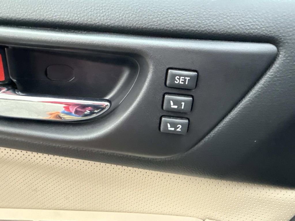 Used 2016 Subaru Outback 3.6R Limited image 23