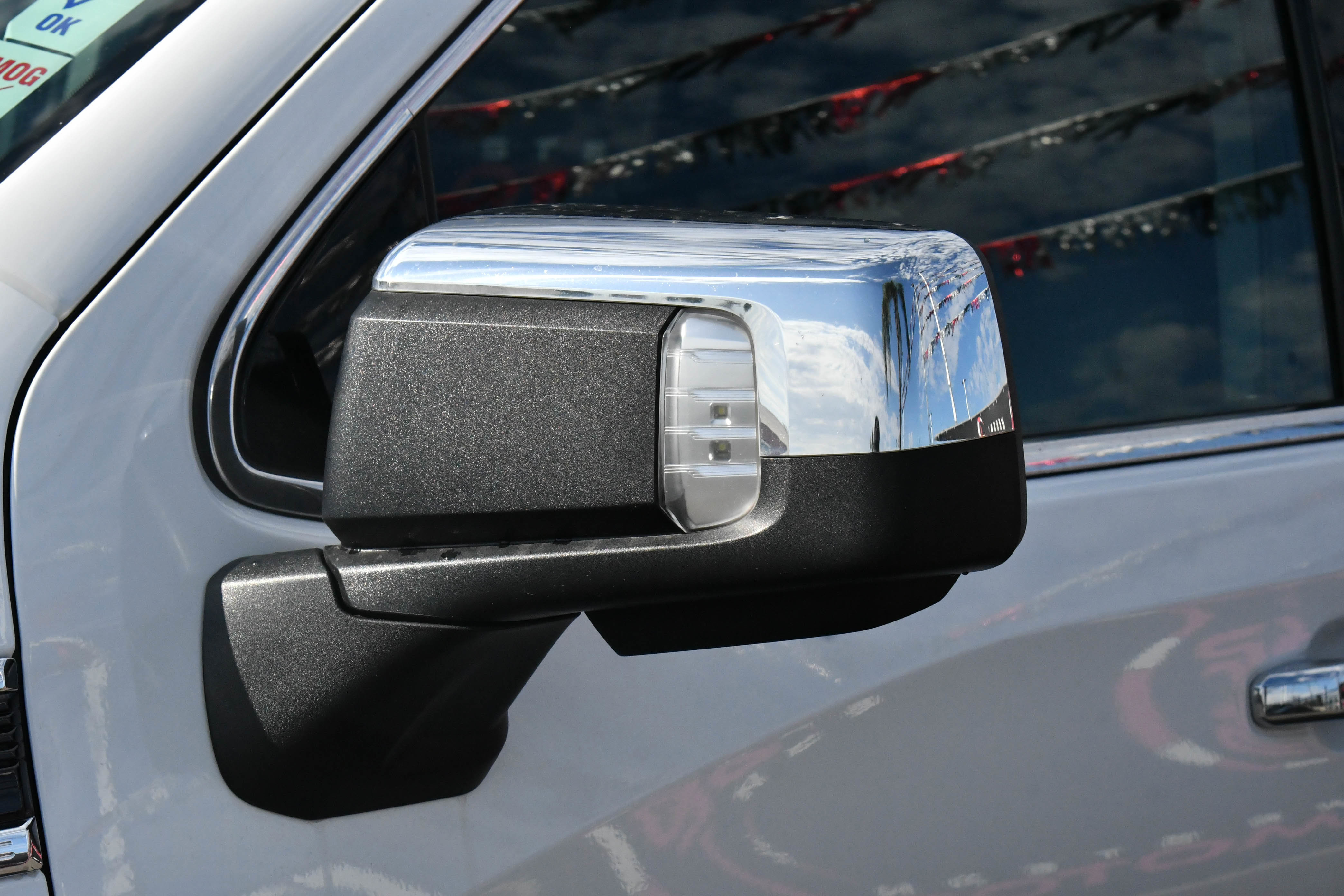 Used 2024 GMC Sierra 1500 SLT image 14