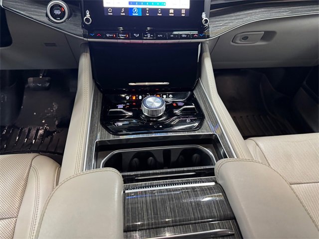 Used 2022 Jeep Wagoneer Series III image 16