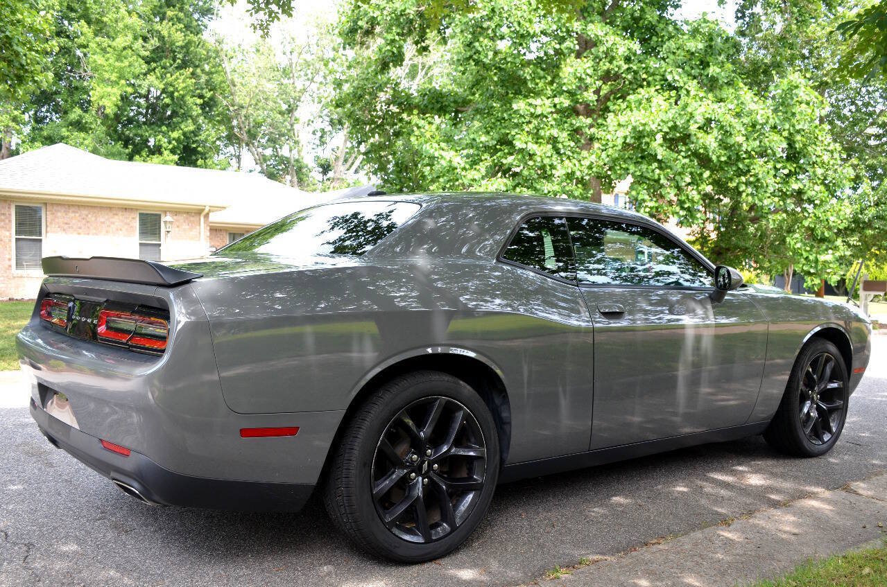 Used 2019 Dodge Challenger SXT w/ Blacktop Package RWD image 6
