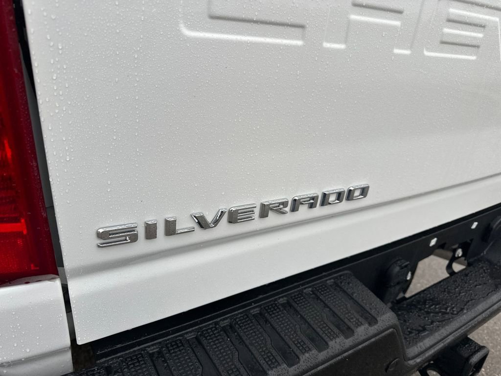 Used 2025 Chevrolet Silverado 2500 Custom w/ Custom Value Package image 24