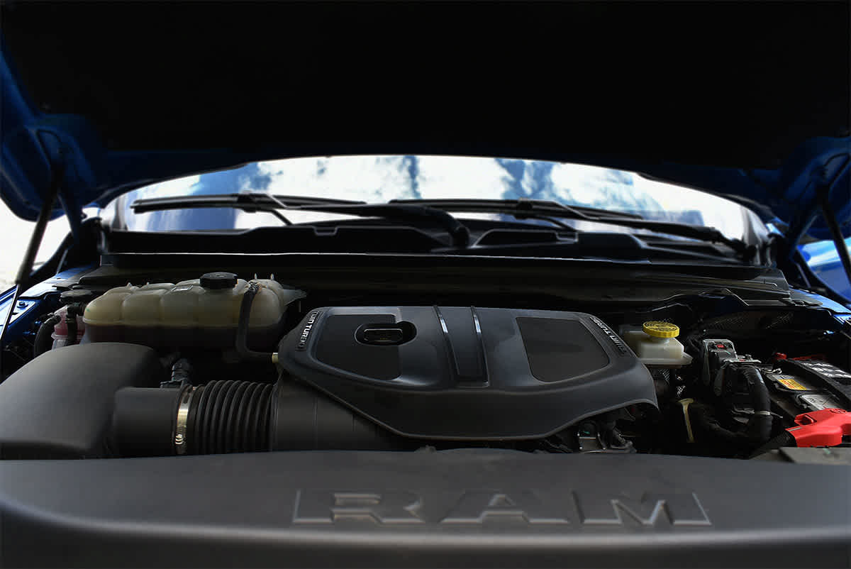 Used 2025 RAM 1500 Warlock AWD/4WD image 29