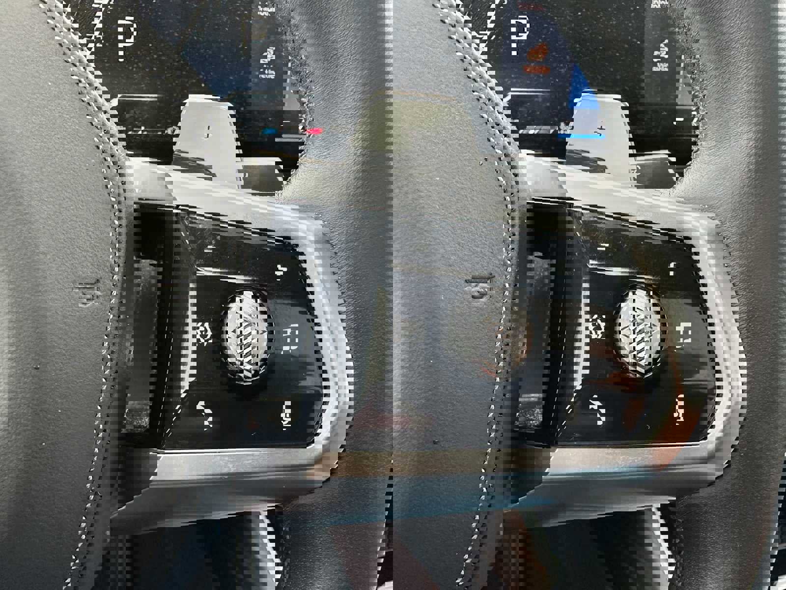 Used 2023 BMW 760i xDrive image 47