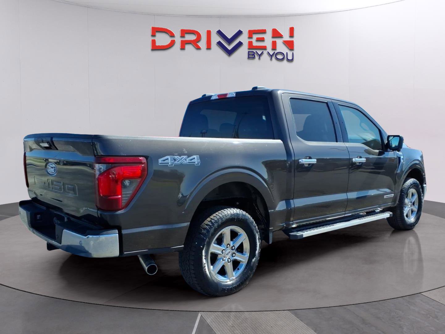 Used 2024 Ford F150 XLT w/ Mobile Office Package image 7