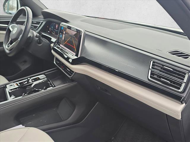 Used 2024 Volkswagen Atlas Cross Sport SEL Premium R-Line image 22