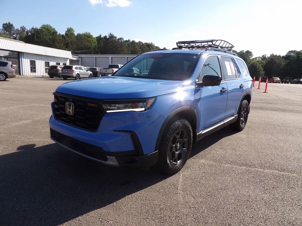 Used 2025 Honda Pilot TrailSport image 5