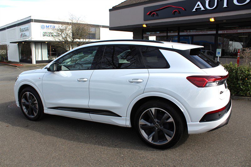 Used 2025 Audi Q4 e-tron Premium Plus w/ Premium Plus AWD/4WD image 4