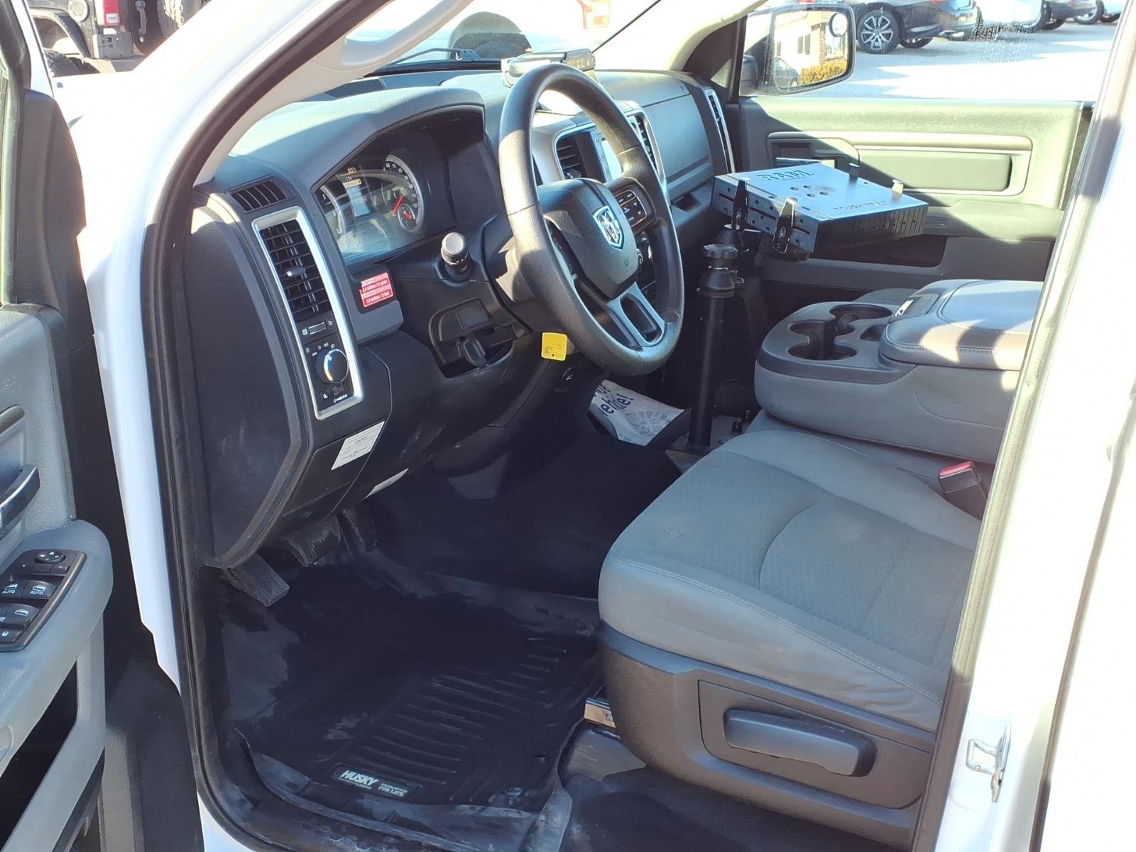 Used 2016 RAM 1500 Classic SLT image 3