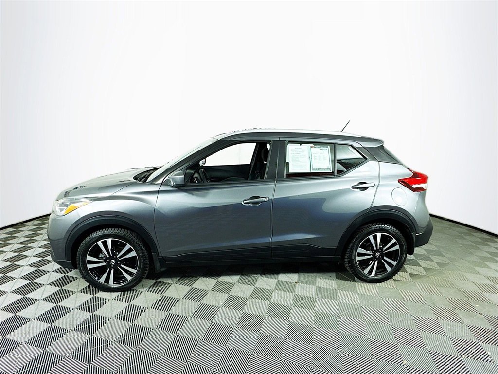 Used 2018 Nissan Kicks SV image 4