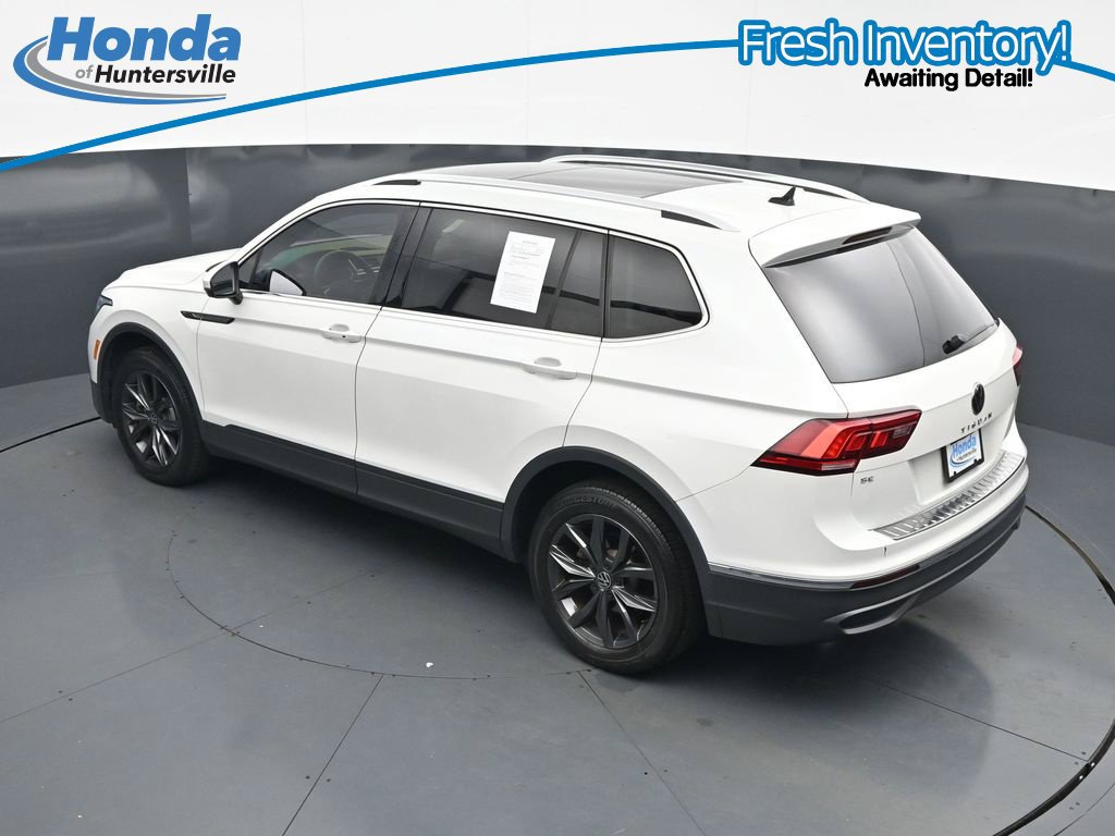 Used 2023 Volkswagen Tiguan SE w/ Panoramic Sunroof Package FWD image 22