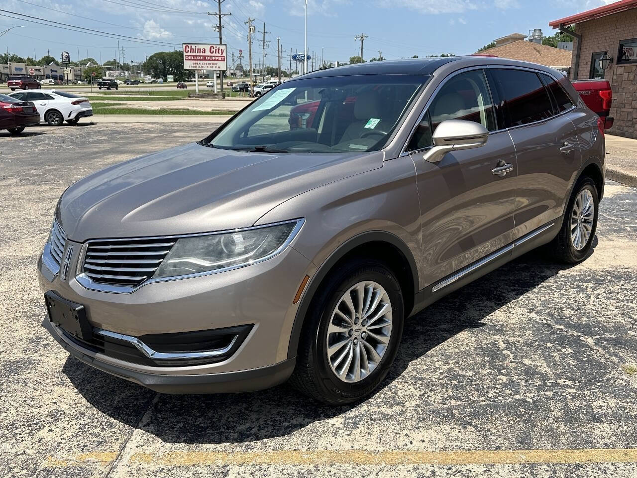 Used 2018 Lincoln MKX Select w/ Select Plus Package FWD image 4