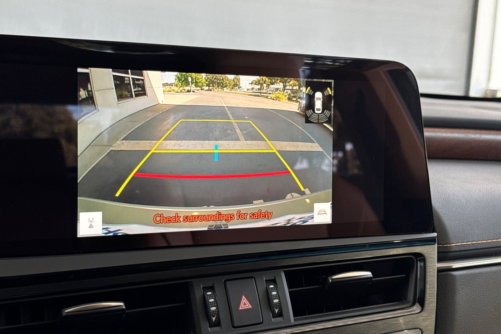 Certified 2025 Lexus ES 300h w/ Premium Package FWD image 24